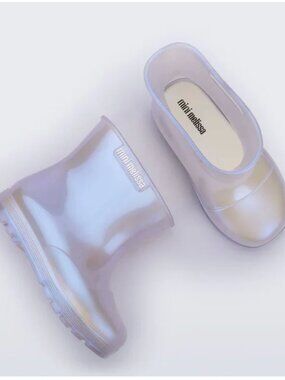 Girl - 5, 6, 8 & 12 - NIB Mini Melissa Welly Boot in Pearly Blue